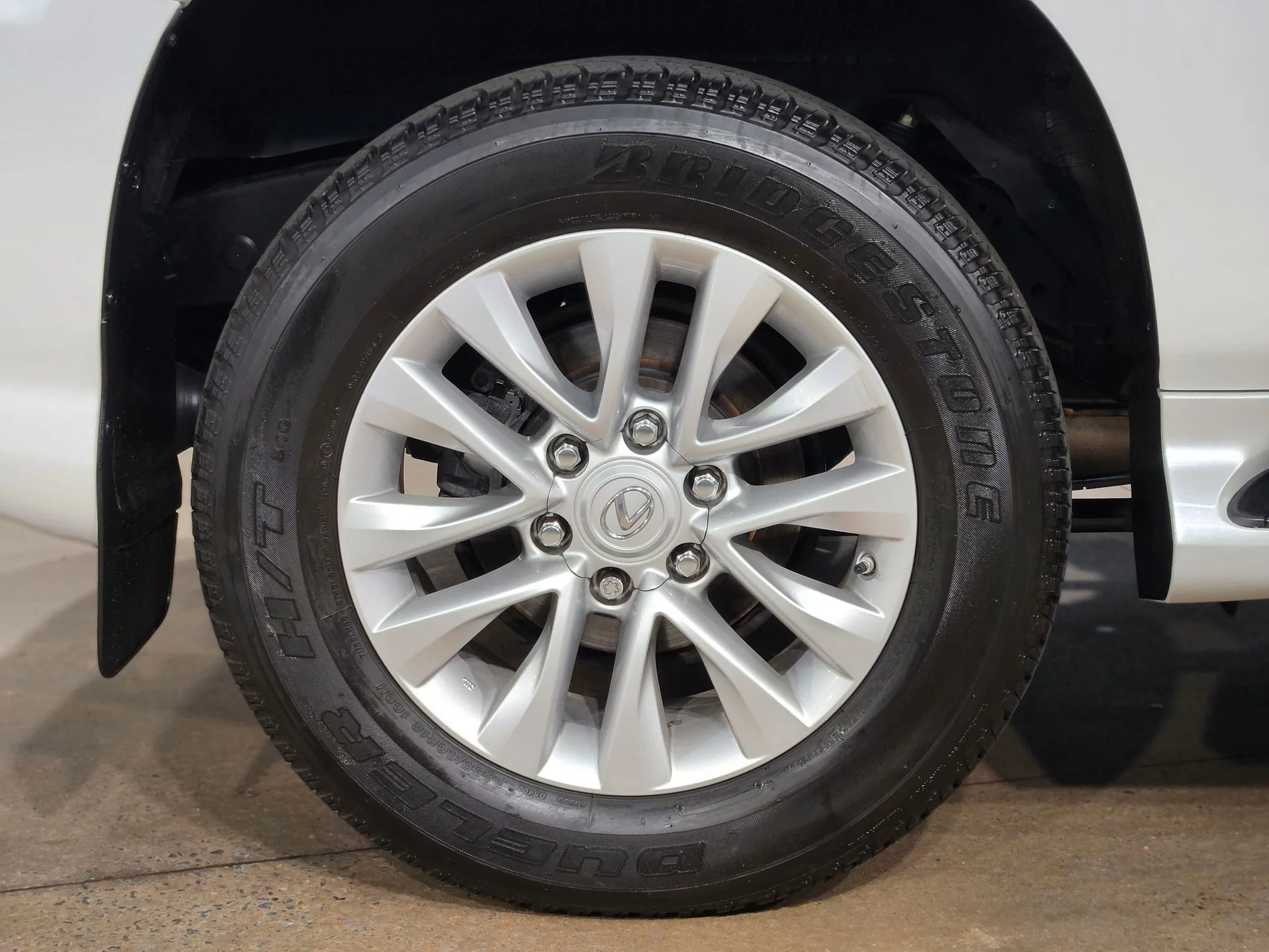 2023 Lexus GX PREMIUM - Photo 17