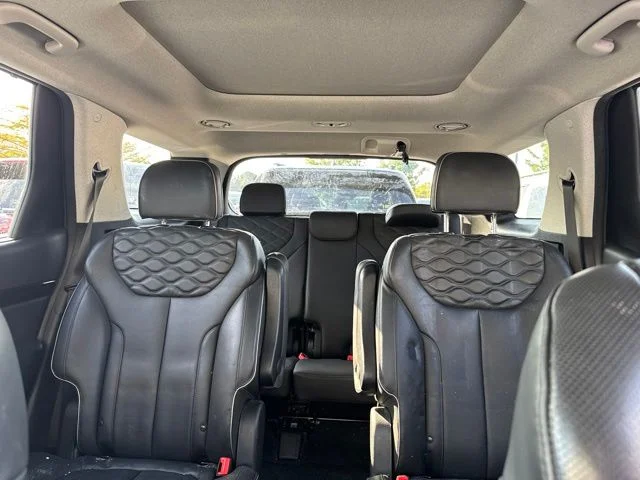 Used 2022 White Hyundai Limited image 8