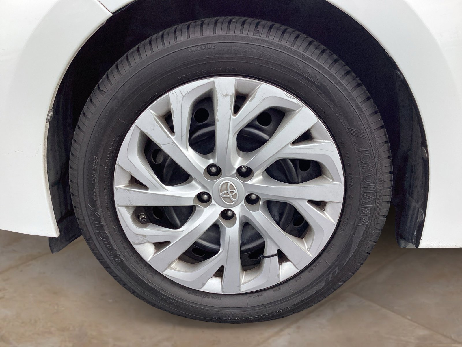 Used 2017 White Toyota LE image 29