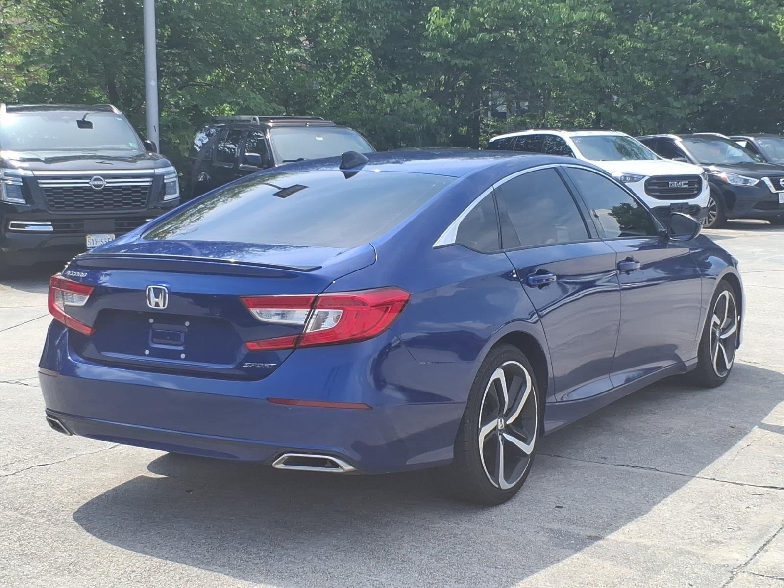 Used 2022 Still Night Pearl Honda Sport image 7
