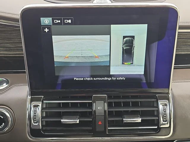 Used 2019 White Platinum Clearcoat Metallic Lincoln Black Label image 22