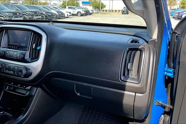 Used 2022 Blue GMC Elevation image 21