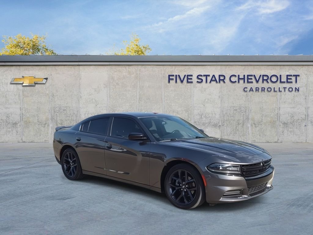 Used 2021 Gray Dodge SXT image 2