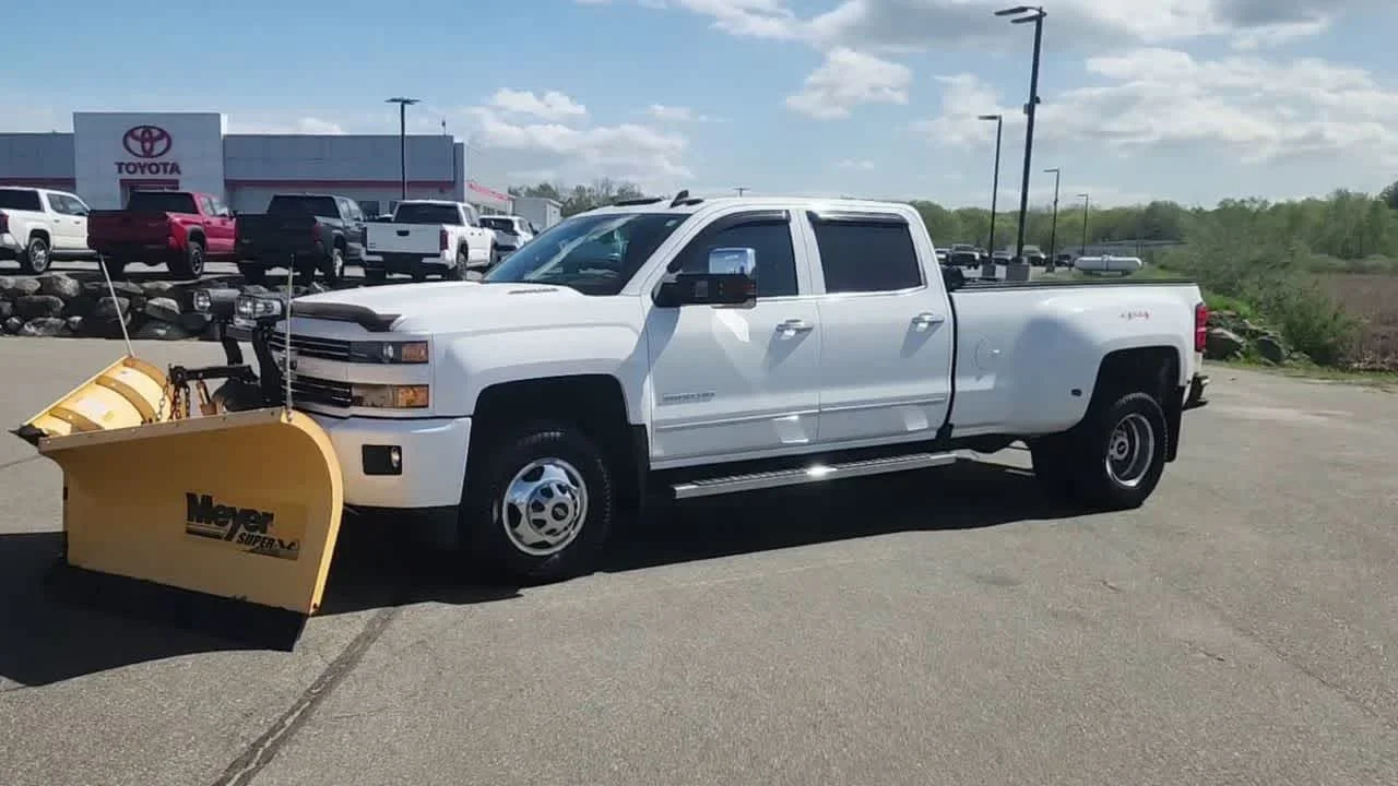 Used 2016 Summit White Chevrolet LTZ image 8