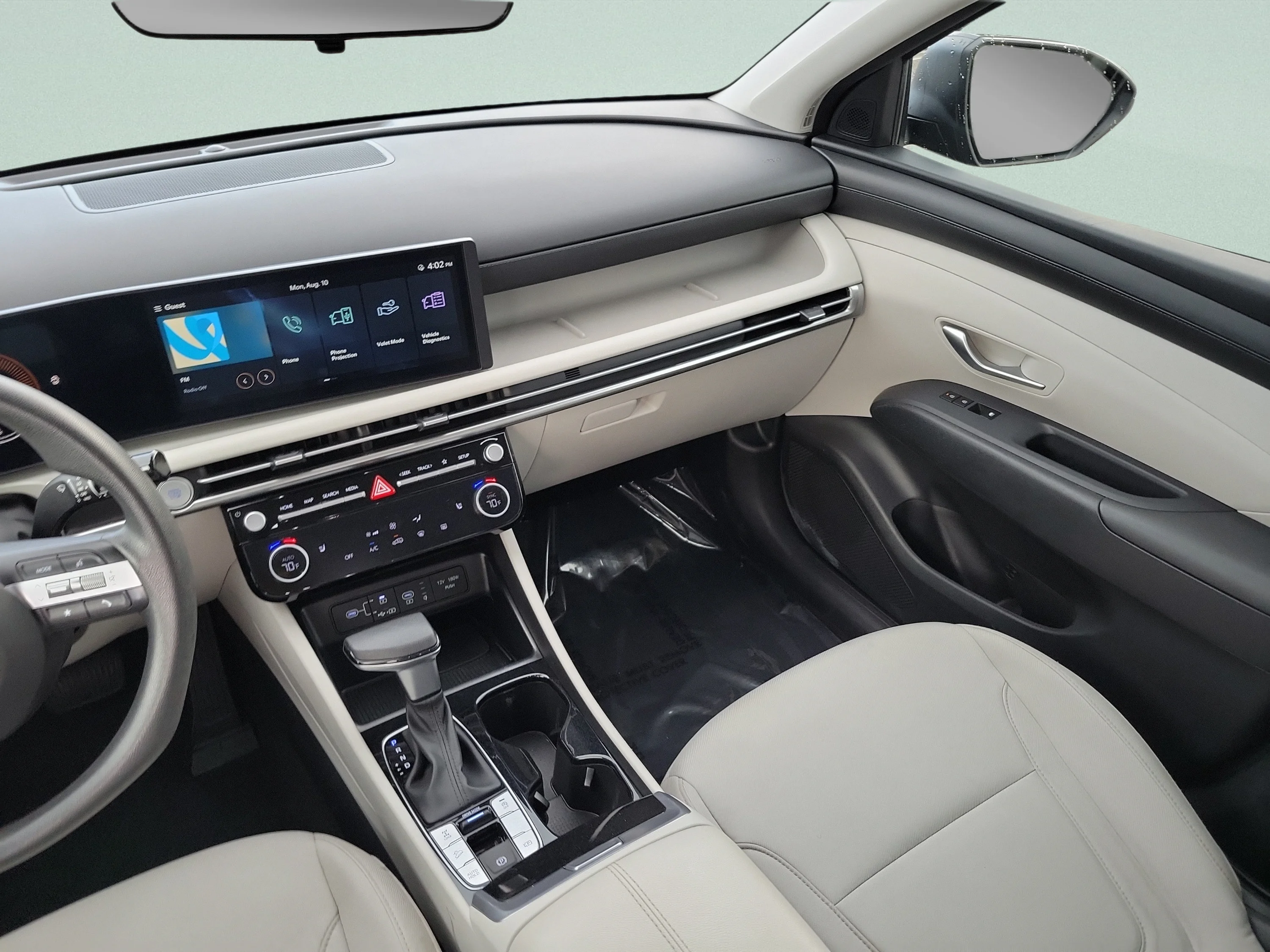 Used 2025 Phantom Black Hyundai SEL image 19