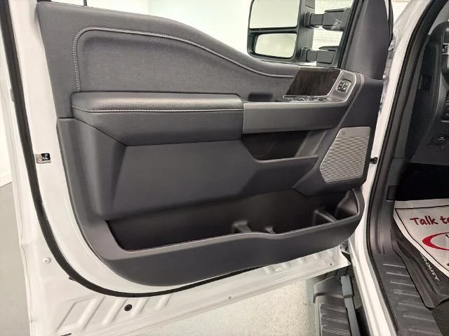 New 2026 Oxford White Ford F-250® Lariat® image 28