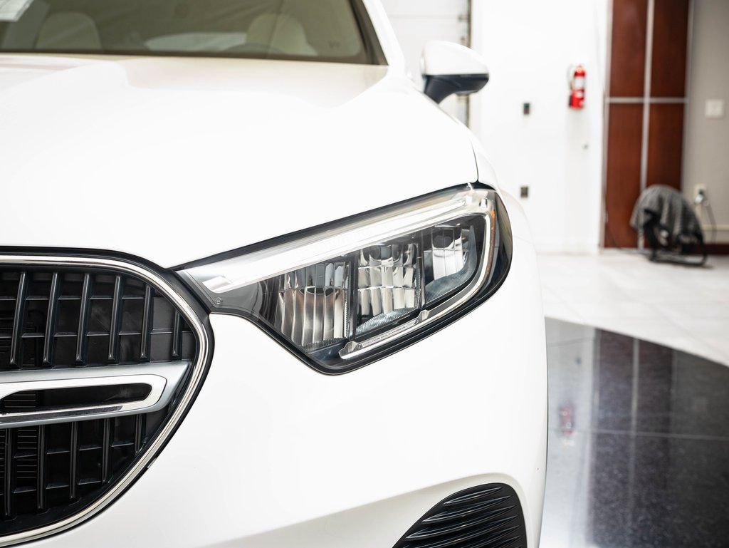 Used 2026 Polar White Mercedes-Benz GLC 300 image 16