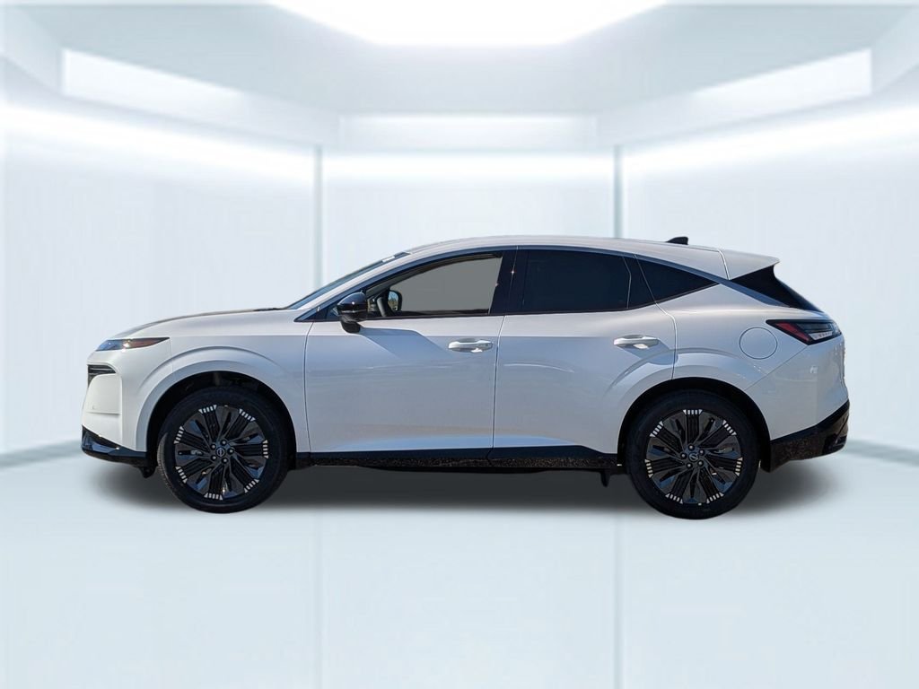 New 2026 White Nissan Platinum image 2