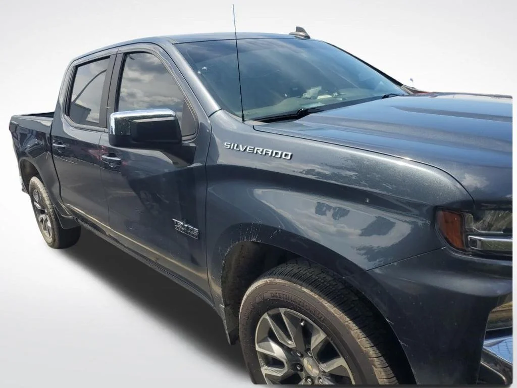 Used 2021 Gray Chevrolet LT image 7