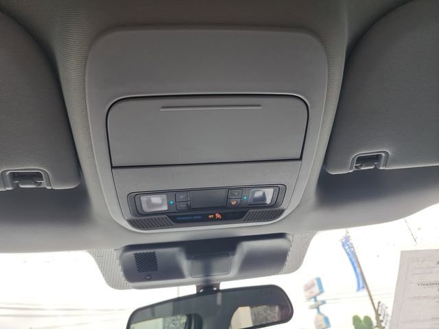 Used 2022 White Ford XL image 32