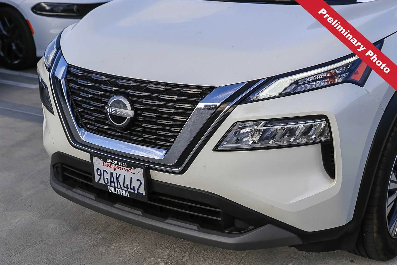Used 2023 Pearl White Tricoat Nissan SV image 5