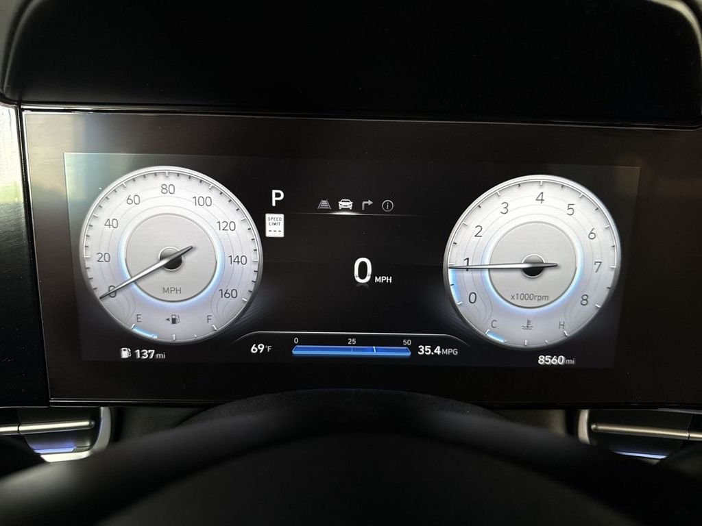 Used 2025 White Hyundai SEL Convenience image 21