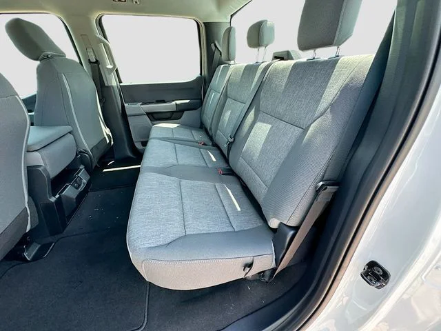 New 2026 Oxford White Ford XL image 16