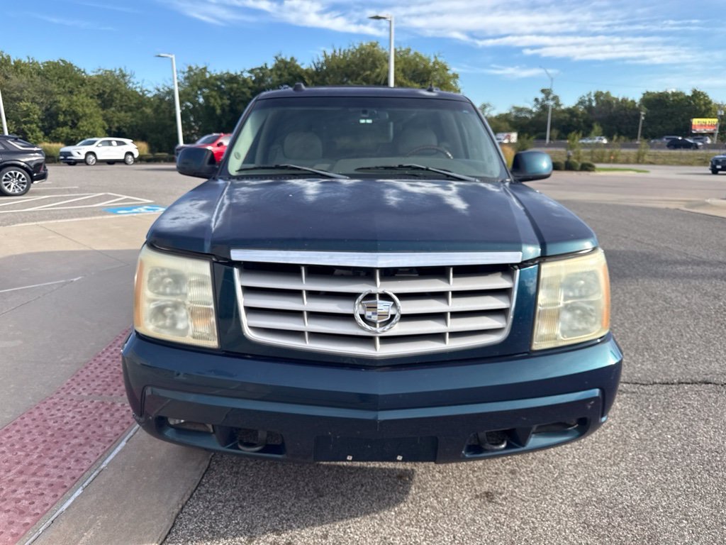 Used 2004  Cadillac Base image 2