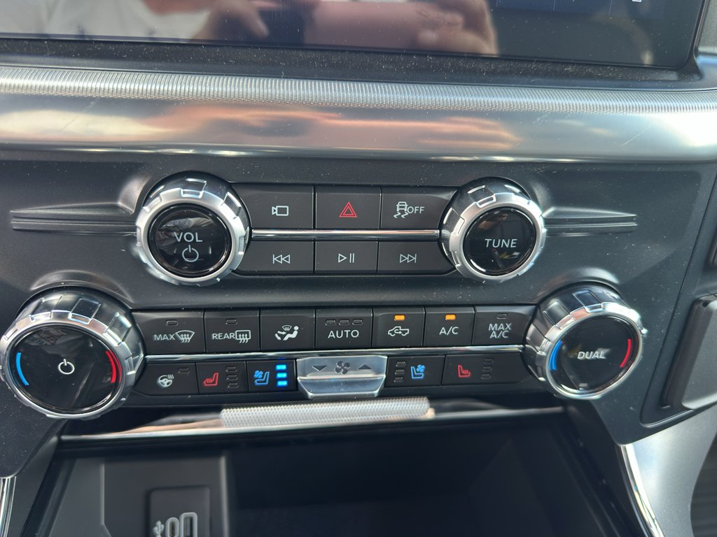 New 2026 Agate Black Metallic Ford Lariat® image 23