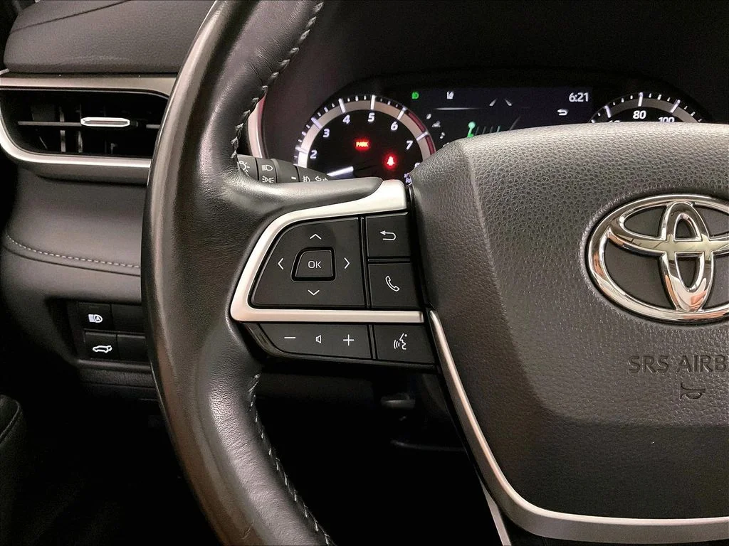 Used 2023 Beige Toyota XLE image 22