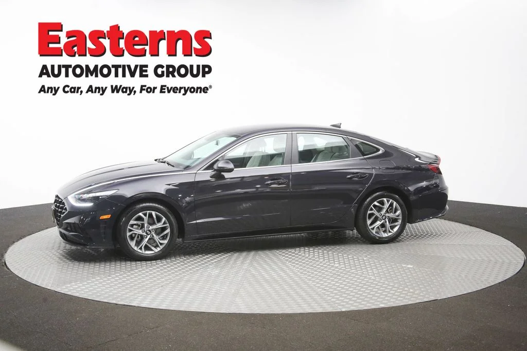 Used 2023 Blue Hyundai SEL image 58