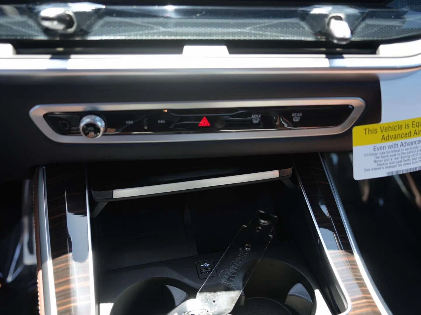 New 2026 Mineral White Metallic BMW sDrive40i image 21