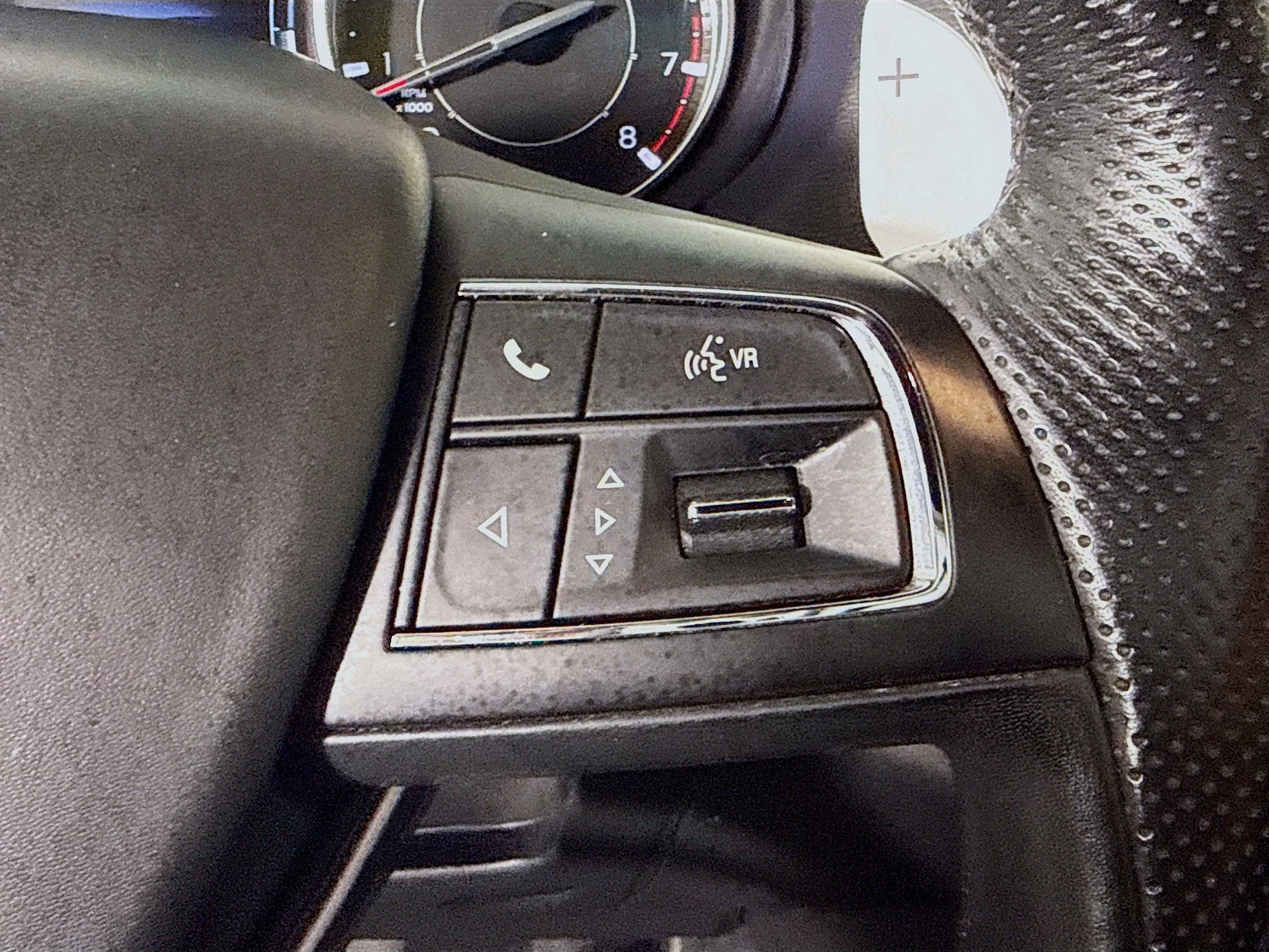 Used 2023 Blu Emozione Metallic Maserati GT image 11