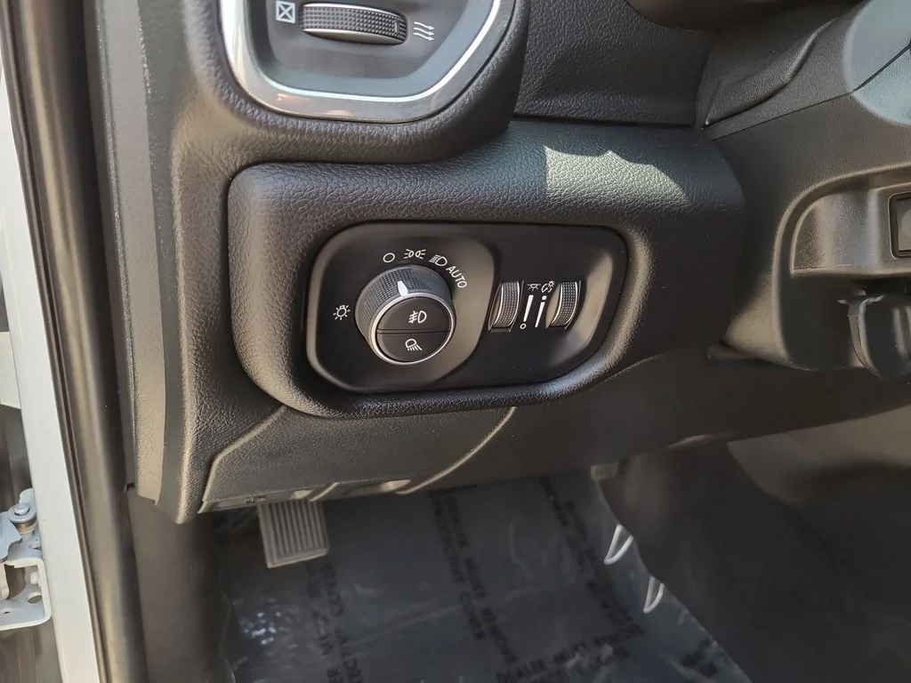 Used 2024 White Ram Laramie image 23