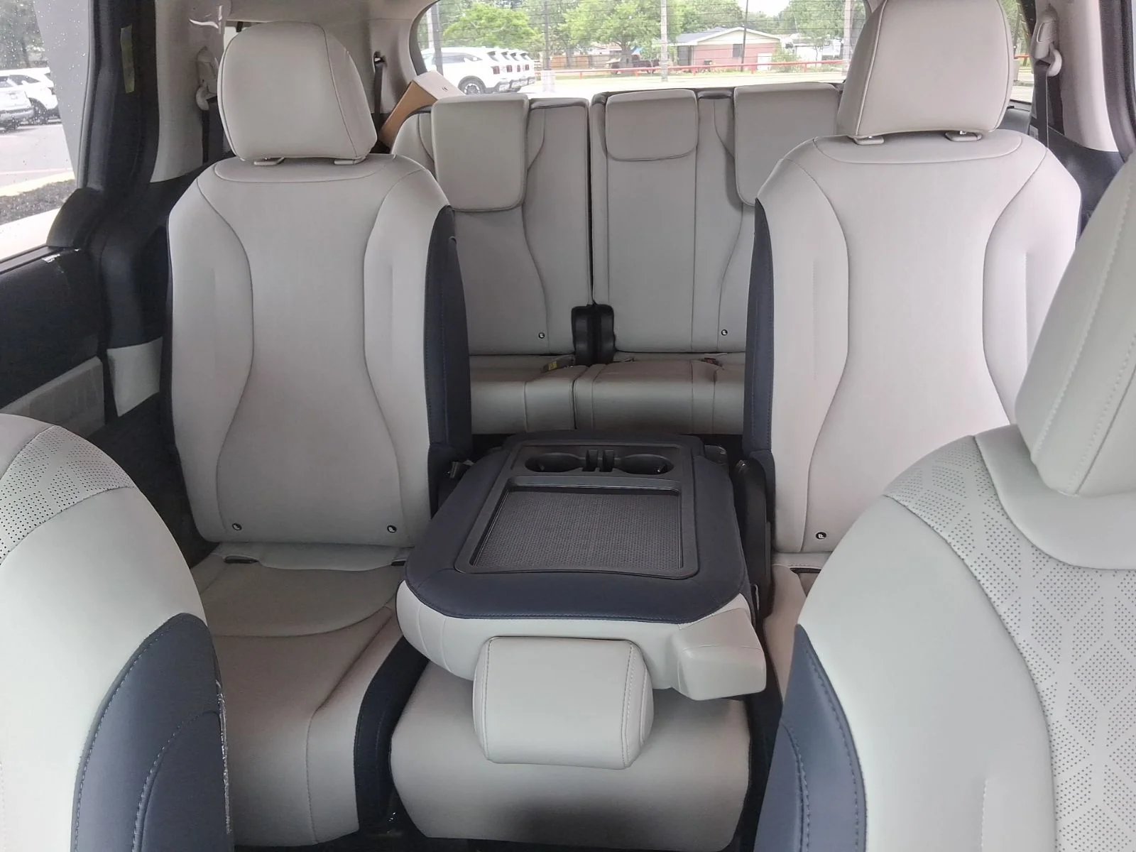 New 2026 White Kia EX image 23