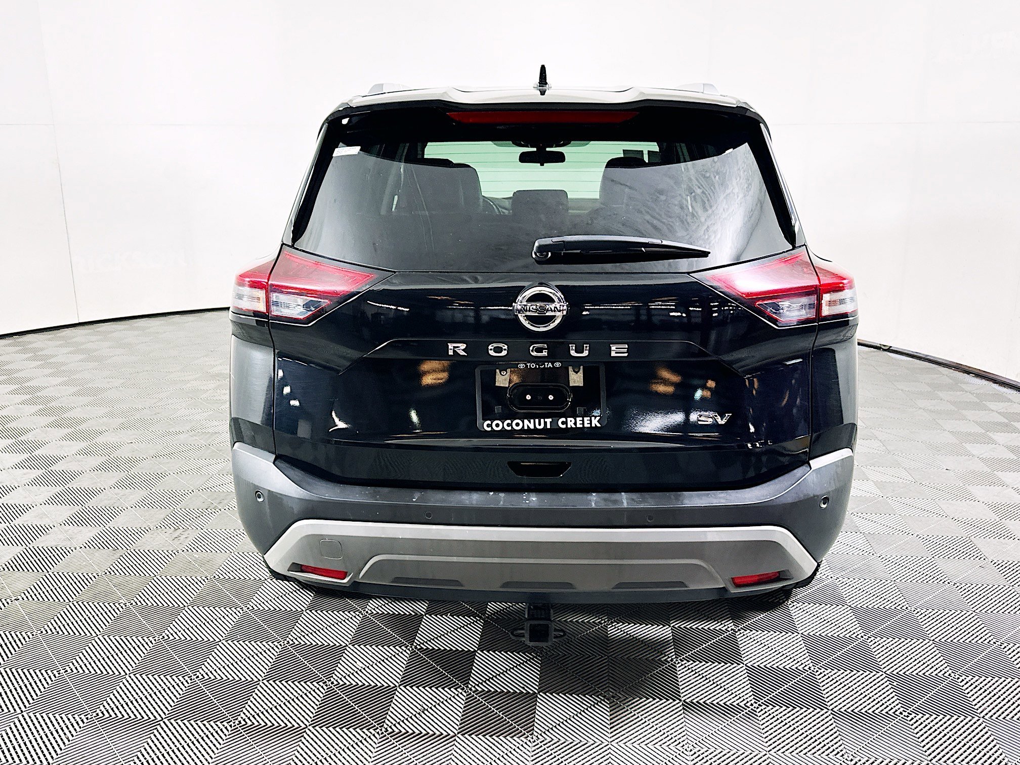 2021 Nissan Rogue thumbnail 6