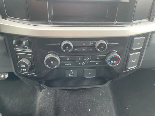 New 2026 Oxford White Ford F-250® XL image 24