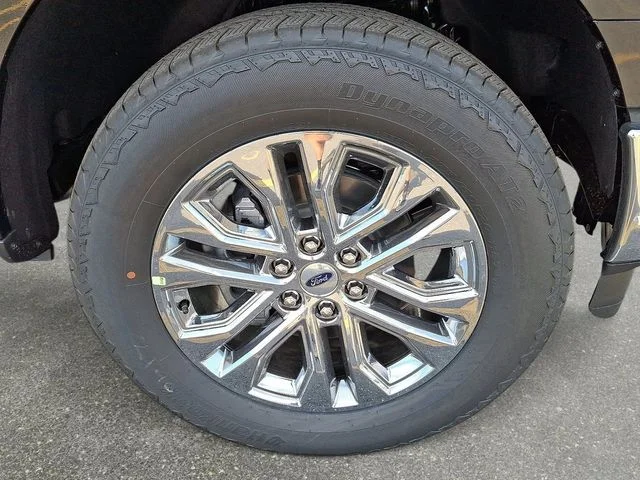 New 2026 Agate Black Metallic Ford Lariat image 4