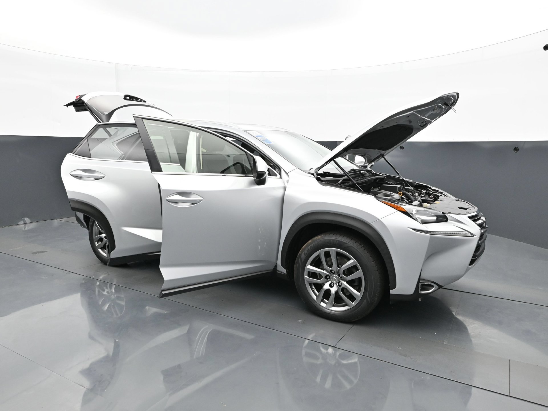 Used 2015 Silver Lexus 200t image 42