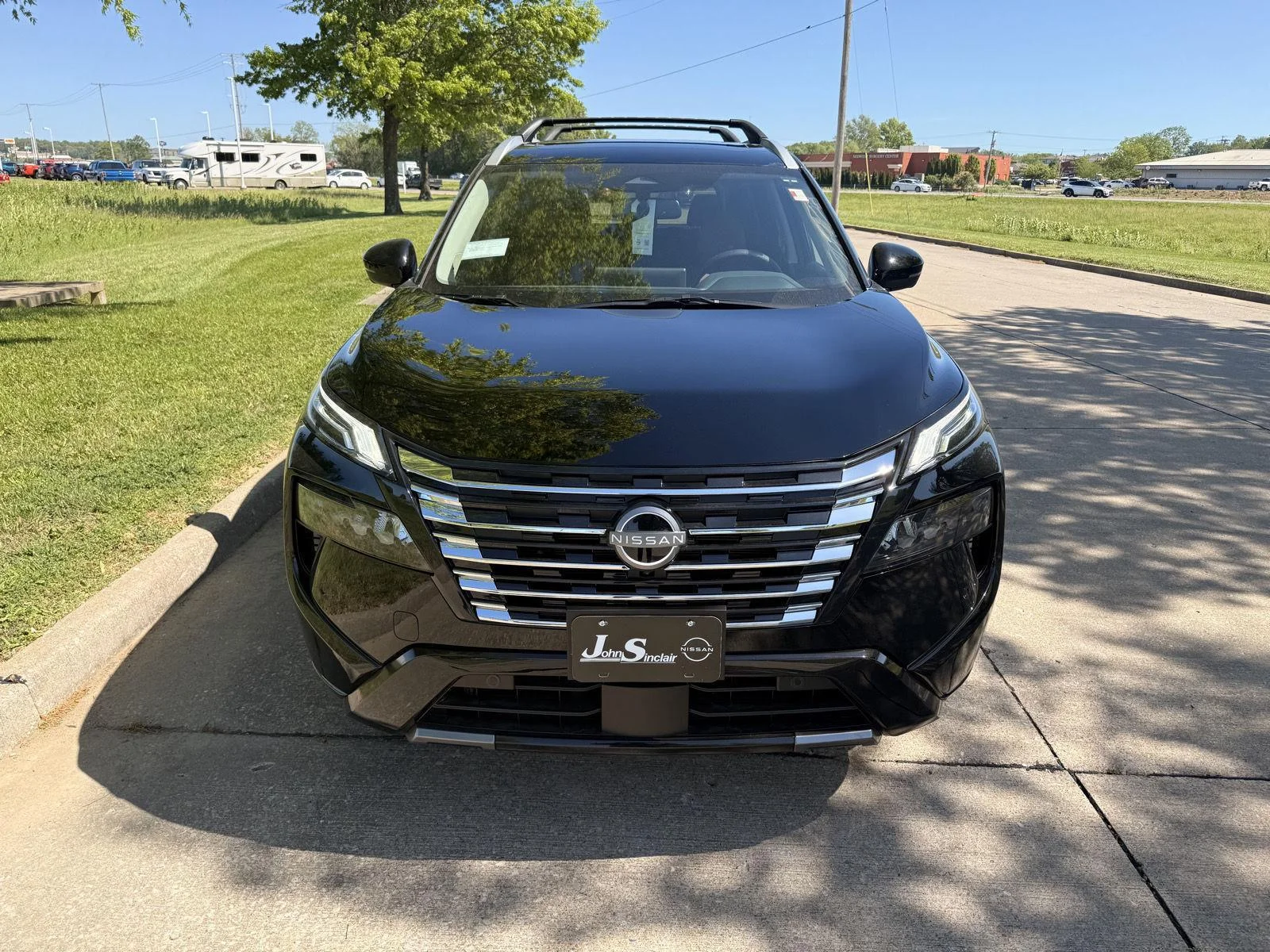 New 2026 Super Black Nissan Platinum image 2