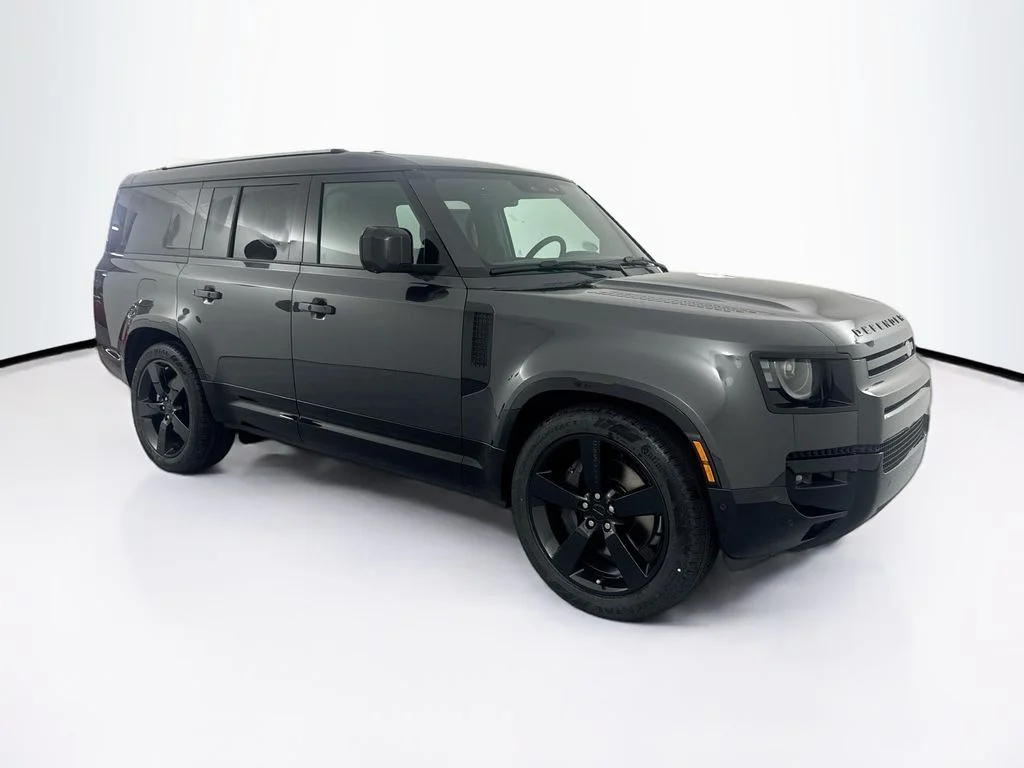 New 2026 Carpathian Grey Land Rover X-Dynamic SE image 3