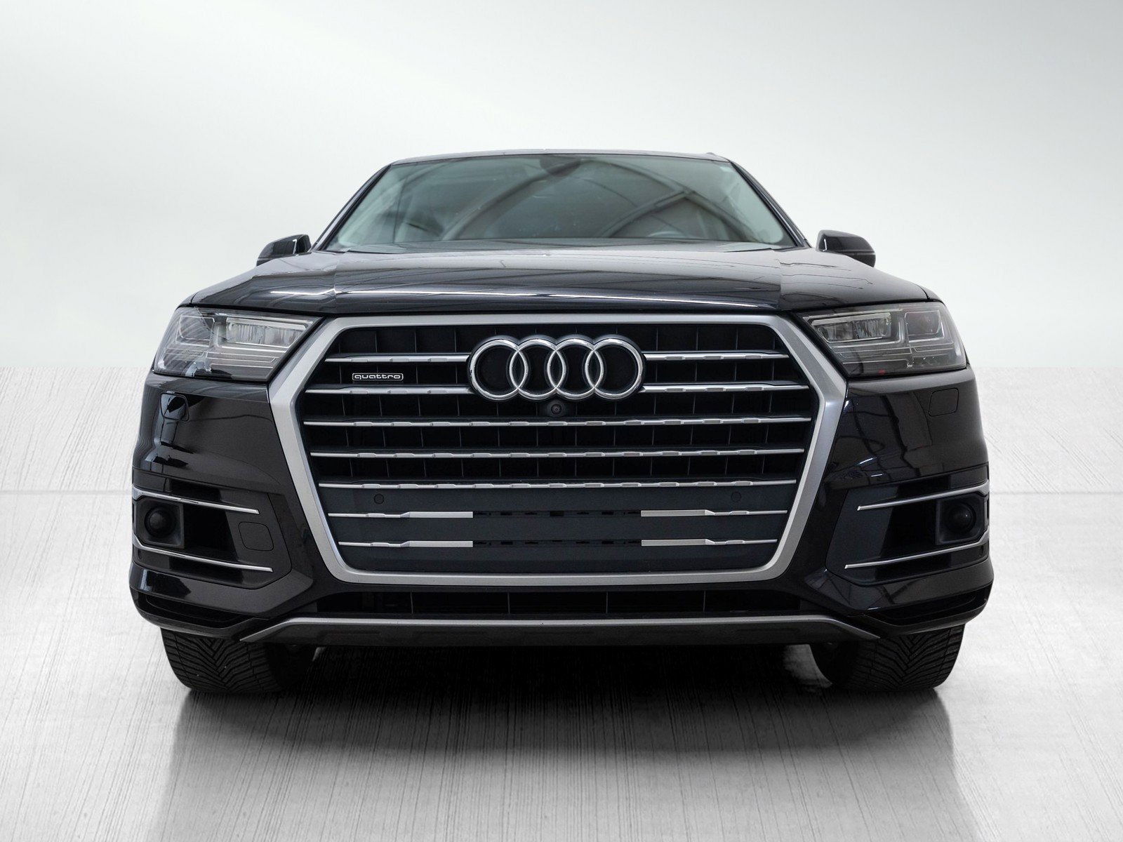 Used 2017 Audi Q7 Premium Plus with VIN WA1LAAF72HD051096 for sale in Overland Park, KS