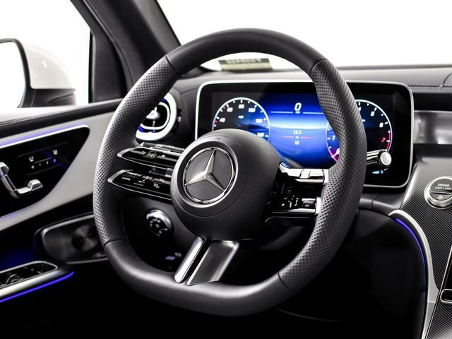 New 2026 Polar White Mercedes-Benz GLC 300 image 64