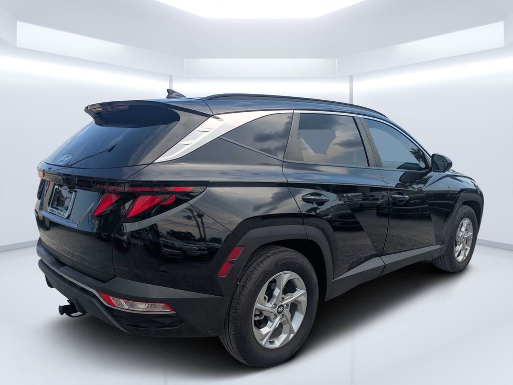 Used 2024 Black Hyundai SEL image 3