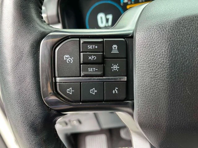 Used 2023 White Metallic Ford Platinum image 31
