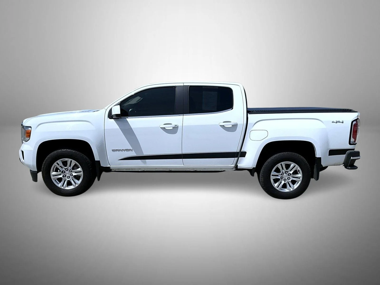 Used 2019 White GMC SLE1 image 8