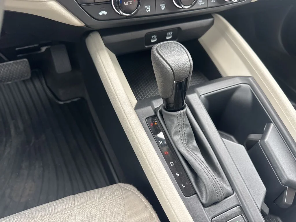 Used 2024 White Honda EX image 17