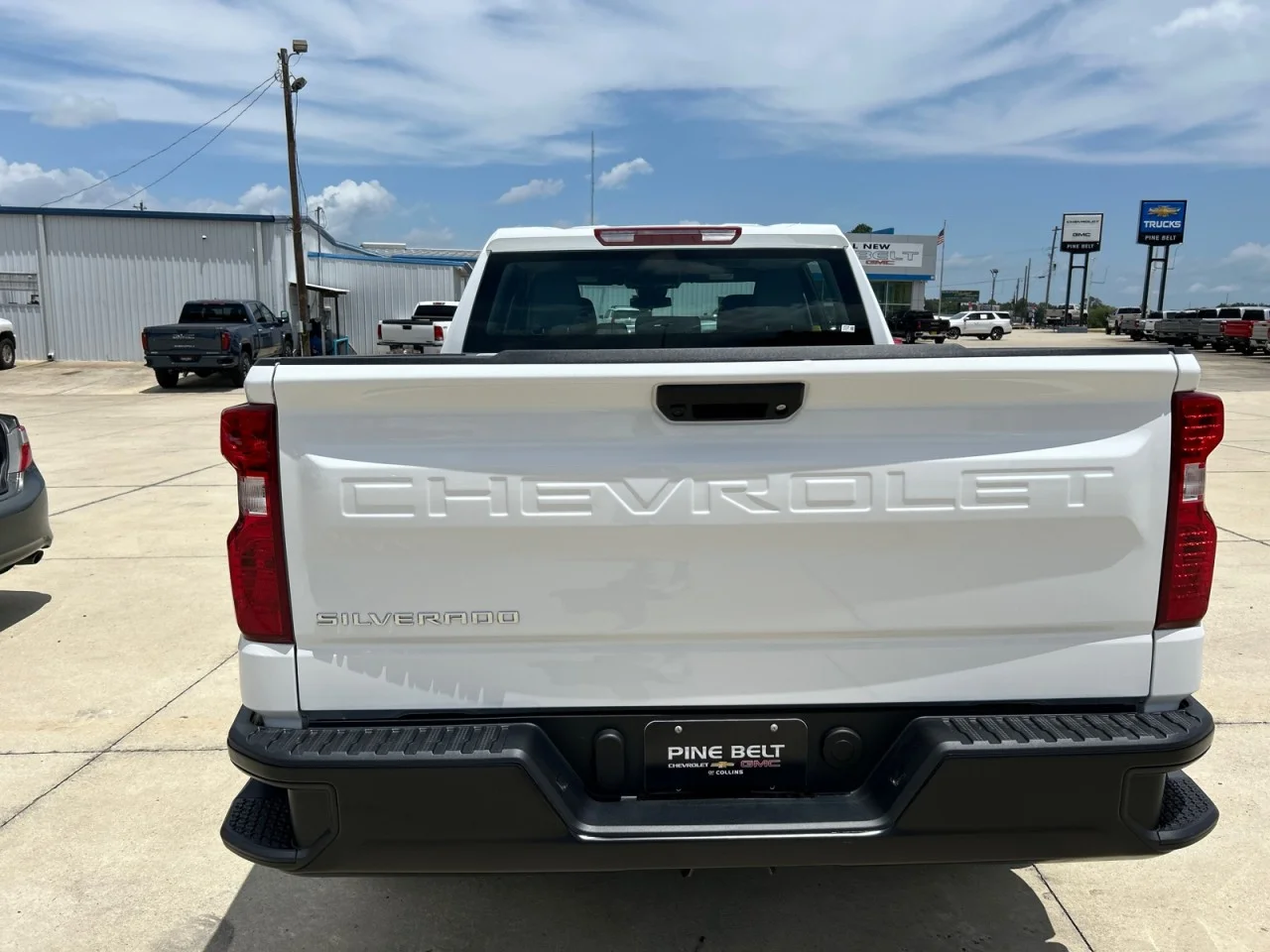 New 2026 Summit White Chevrolet WT image 6