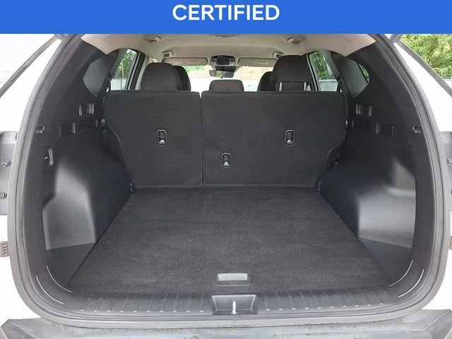 Used 2025 White Hyundai SEL image 30