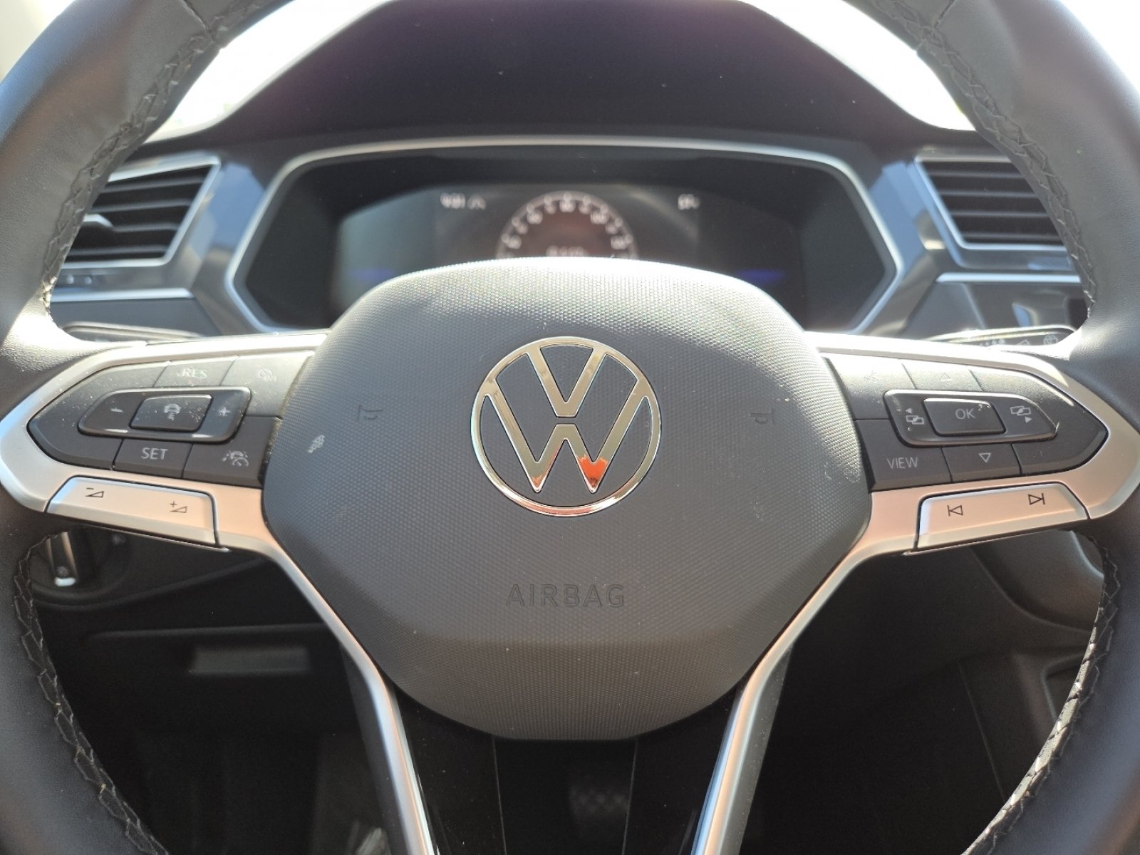 2024 Volkswagen Tiguan Wolfsburg Edition - Photo 30