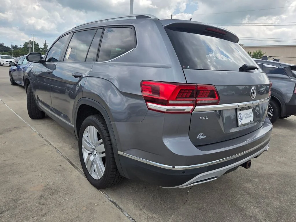 Used 2019 Gray Volkswagen SEL image 8