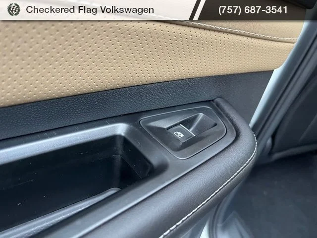 New 2026 White Volkswagen 2.0T SE w/Technology image 29