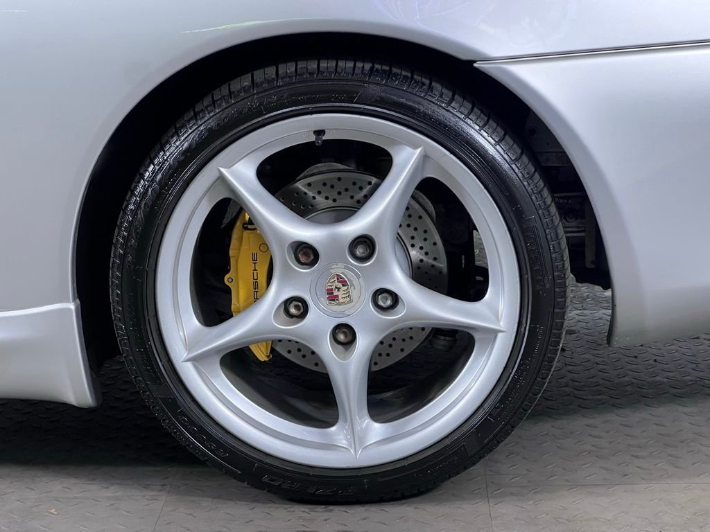 Used 2003  Porsche Carrera image 12