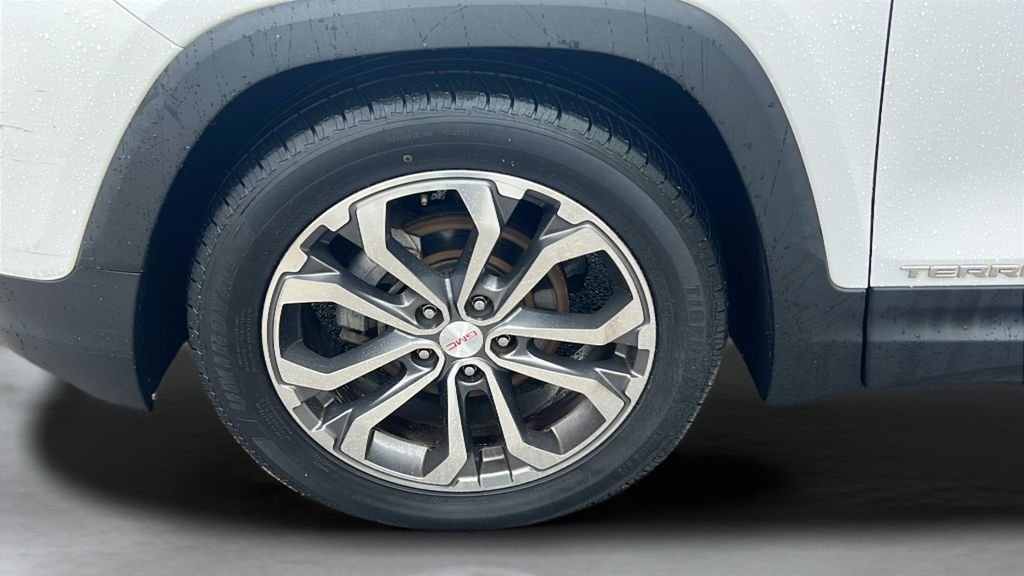 Used 2019 White GMC SLT image 27