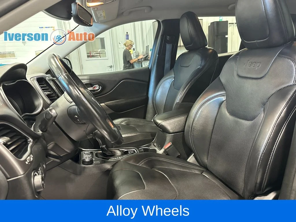 Used 2019 Black Jeep Limited image 17