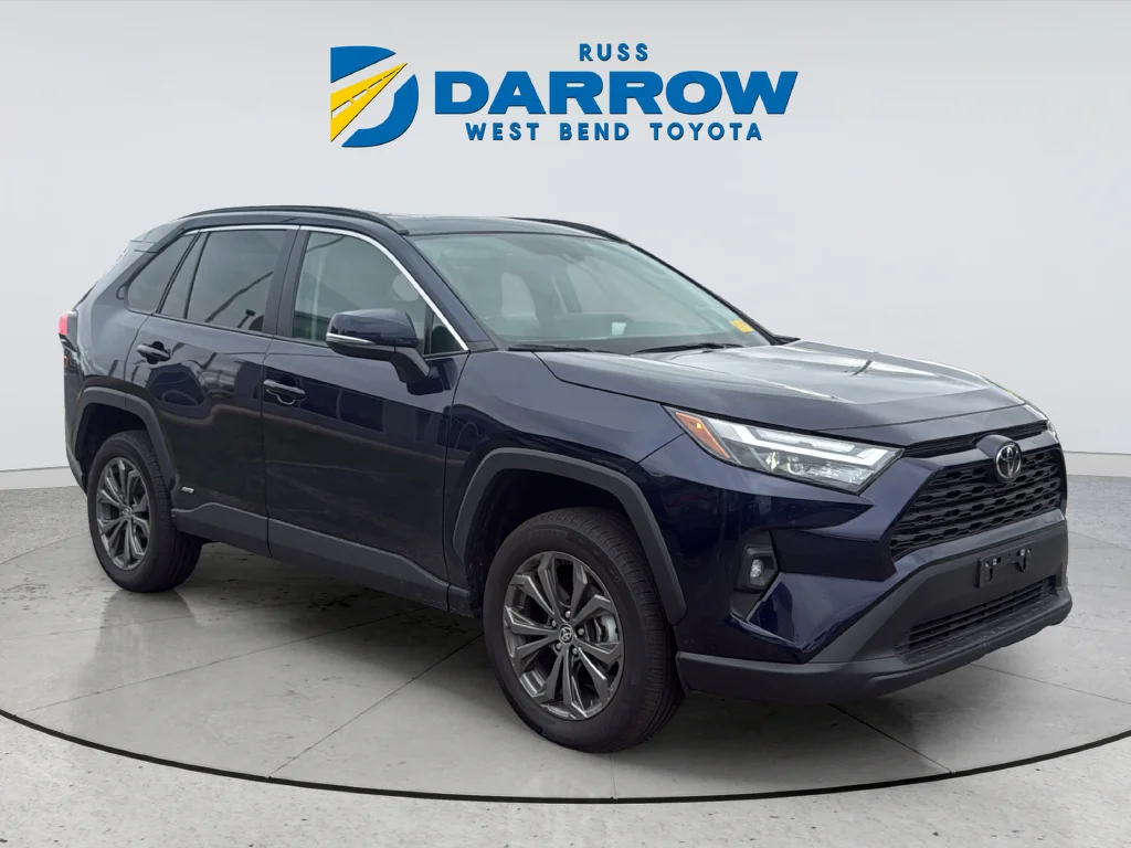 Used 2025 Blue Toyota XLE Premium image 7