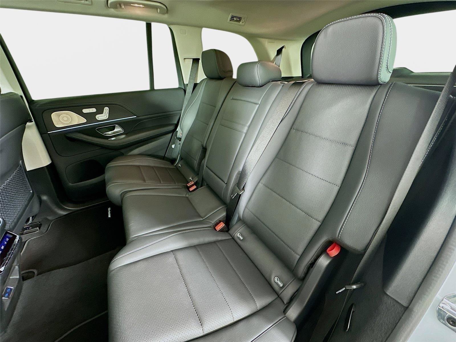 Used 2026  Mercedes-Benz GLS 450 image 32
