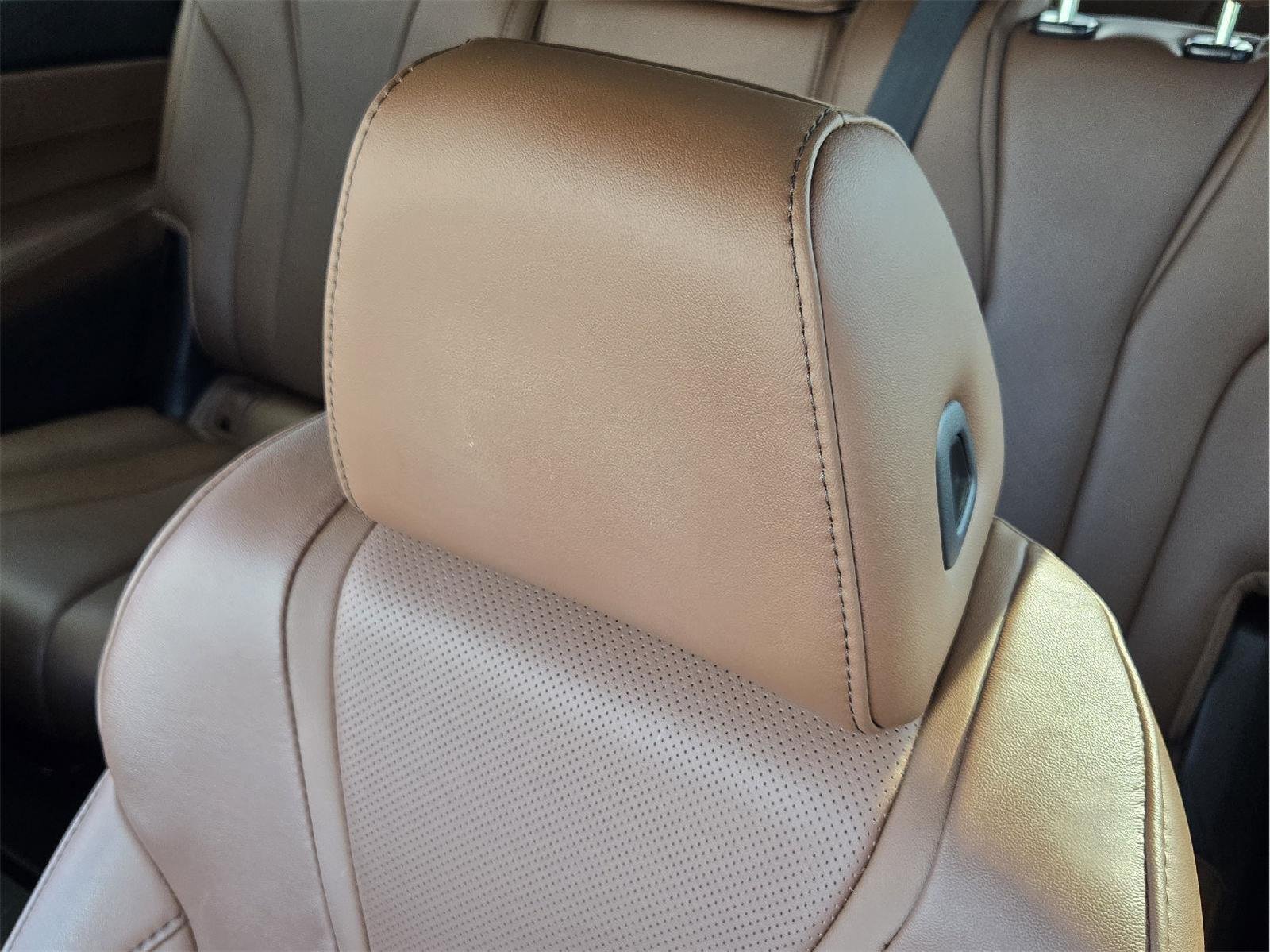 Used 2024 Liquid Carbon Metallic Acura w/Tech image 22