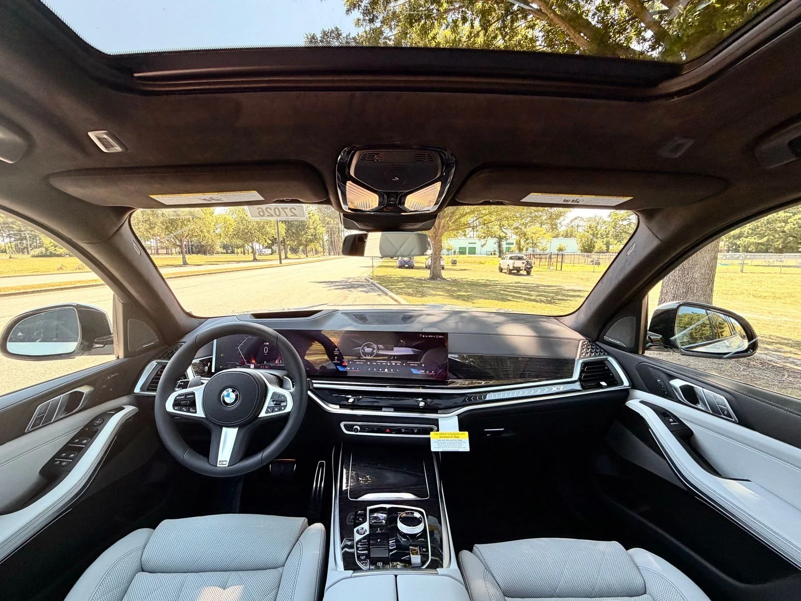 New 2027 Mineral White Metallic BMW xDrive40i image 2