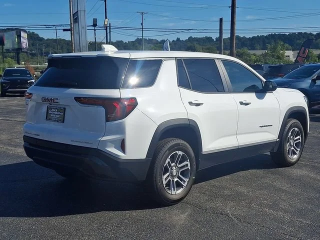 New 2027 Summit White GMC Elevation image 2